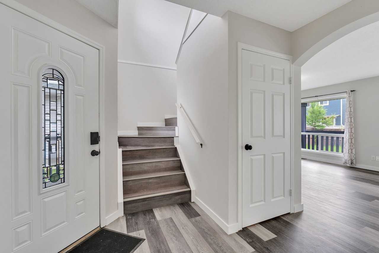 100 Martha'S Haven Gdns Ne - Photo 5 of 40