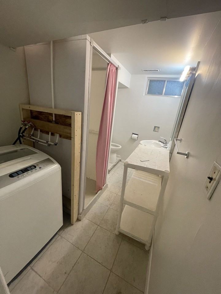 209 21 Ave Nw - Photo 5 of 8