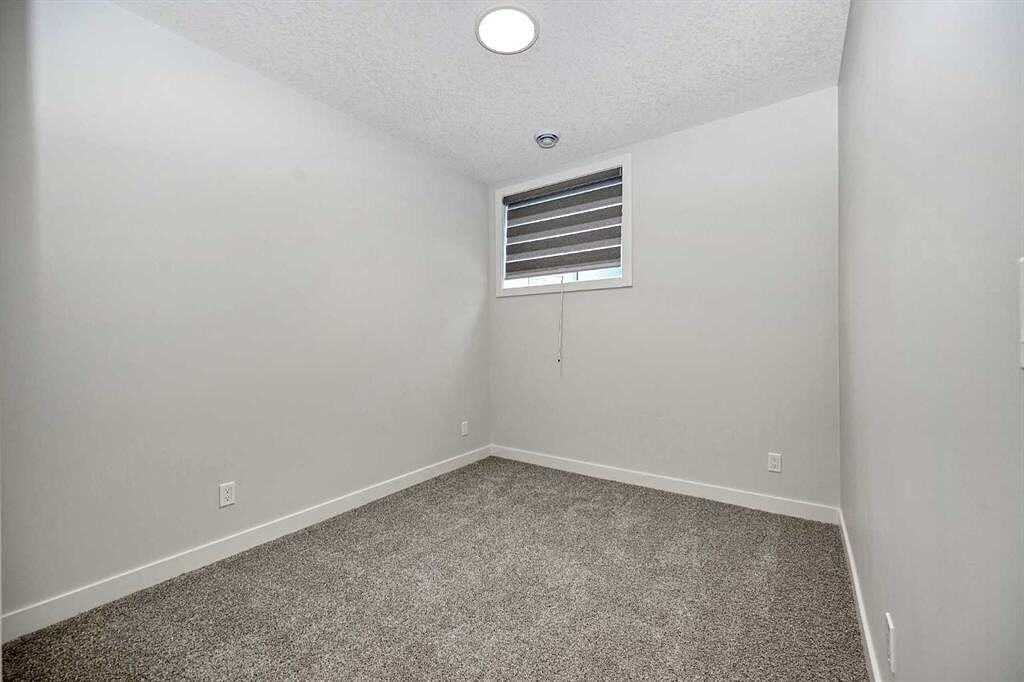 38 Setonstone Green Se - Photo 4 of 6