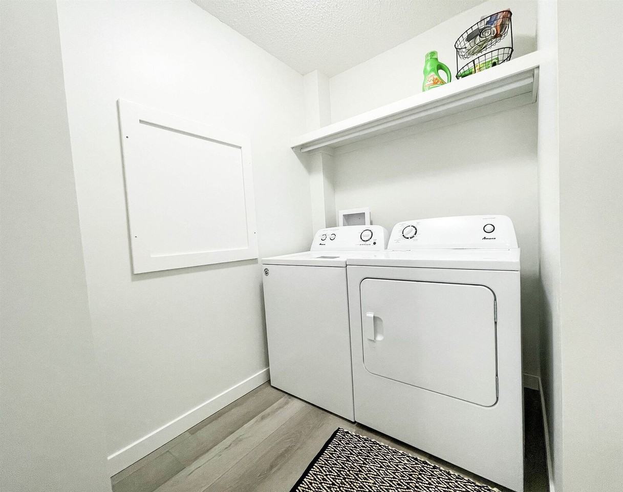 16028 A - 16028 103 Ave Nw - Photo 4 of 11