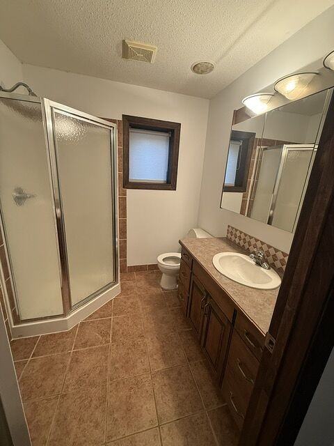 59 Squamish Crt W - Photo 3 of 7