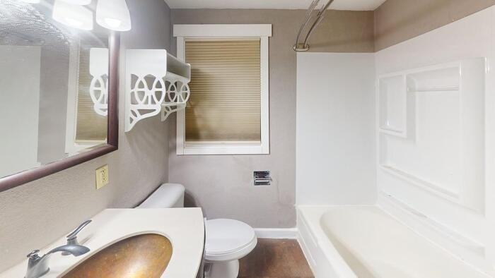 501 N 11th St - Photo 4 of 8