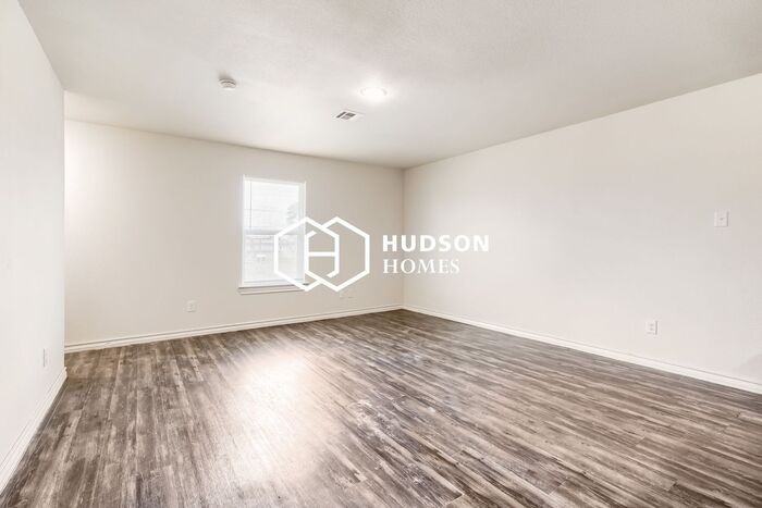 806 Walnut Ave - Photo 4 of 14