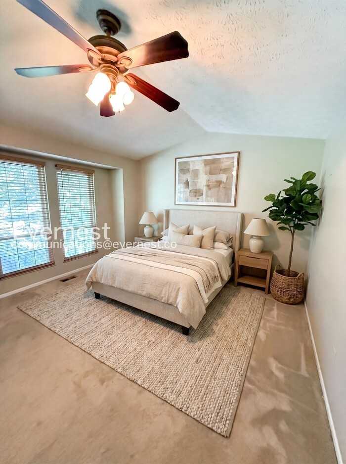 1268 Michigan Ave - Photo 5 of 50