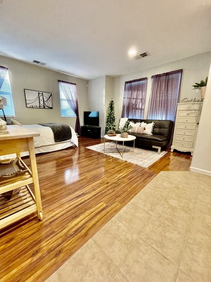 435 W Saint Francis Ave - Photo 3 of 32