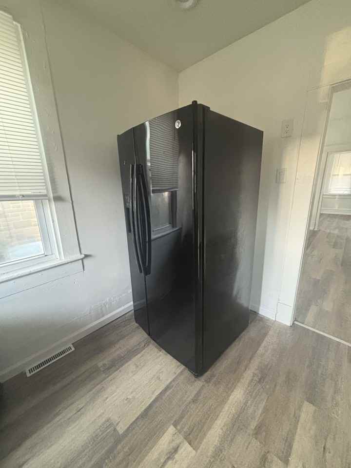 752 Mckenzie St #1 - Photo 2 of 8