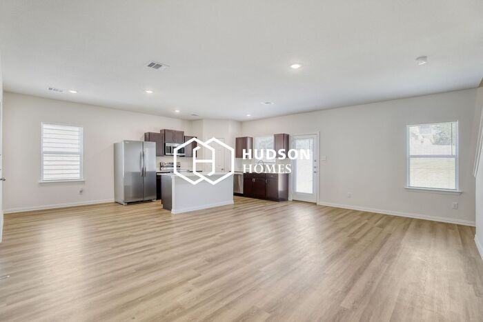940 S Holly Ave - Photo 2 of 12