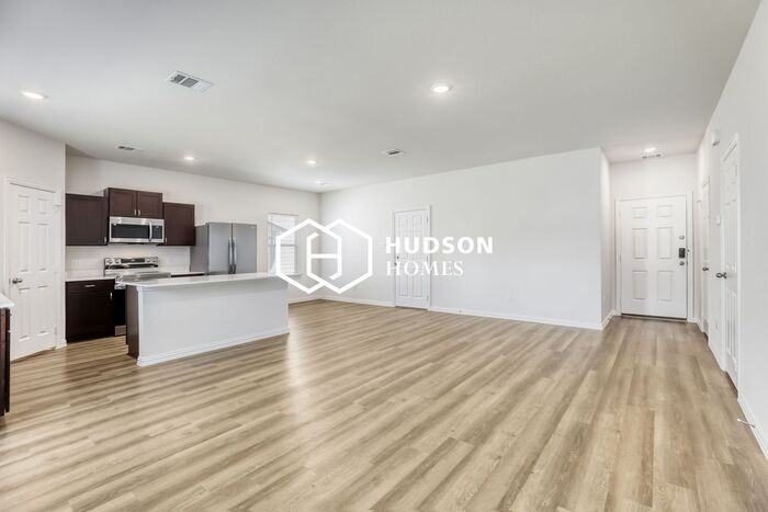 940 S Holly Ave - Photo 3 of 12