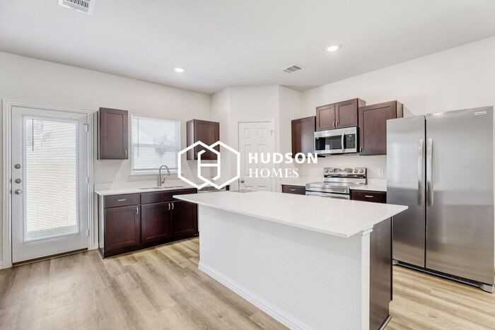 940 S Holly Ave - Photo 4 of 12