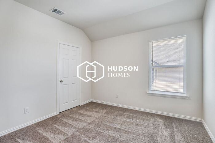 940 S Holly Ave - Photo 7 of 12