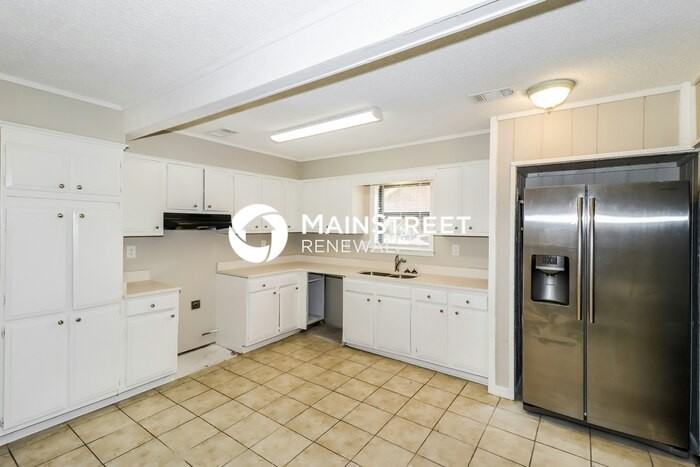 6705 Silhouette Ave - Photo 6 of 17
