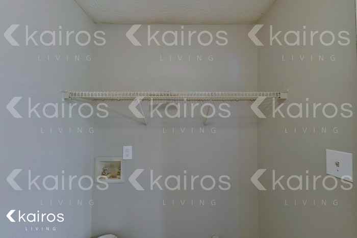 223 Peltry Dr - Photo 7 of 17