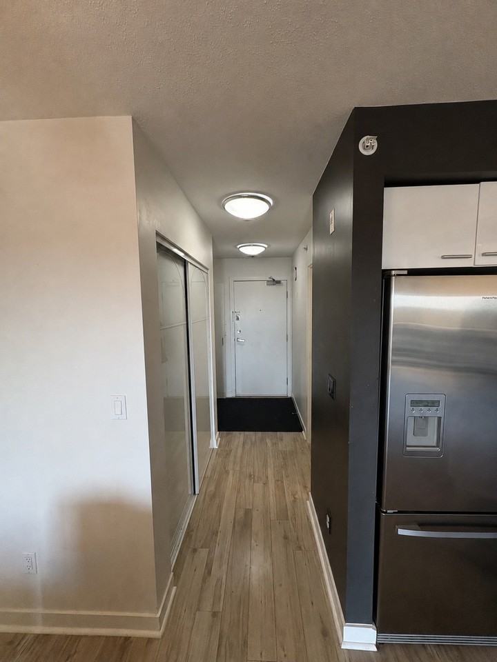 Renfrew St & E 2nd Ave #507 - Photo 3 of 17