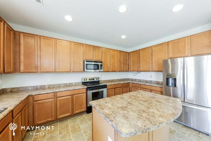 7413 W Gary Way - Photo 4 of 13