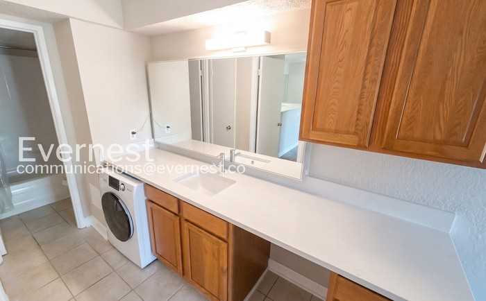 75 S Reynolds St - Photo 3 of 21