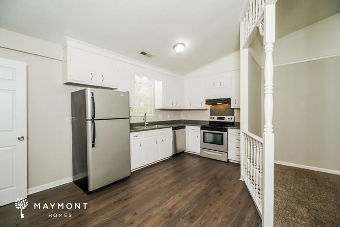 301 Bluebell Ave - Photo 7 of 11