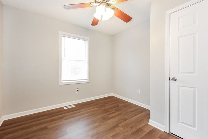 308 Boyd St - Photo 7 of 10