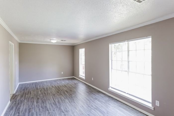 6224 Nature Ct - Photo 2 of 10