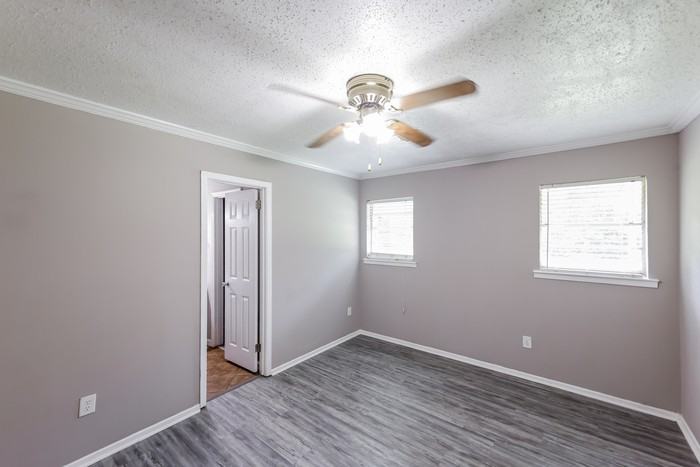 6224 Nature Ct - Photo 6 of 10