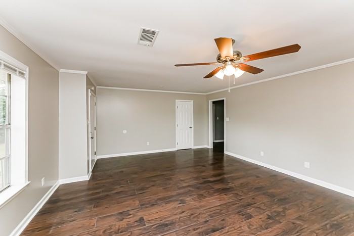658 Partridge Ln - Photo 2 of 10