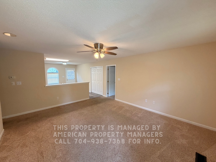 901 Hoke St - Photo 2 of 13