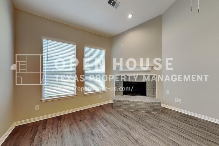 2839 Park Place Dr - Photo 4 of 23