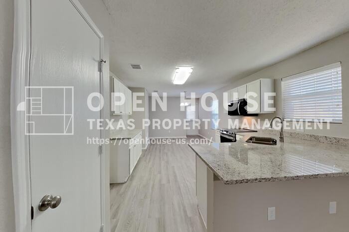 4940 Waterford Dr - Photo 7 of 23