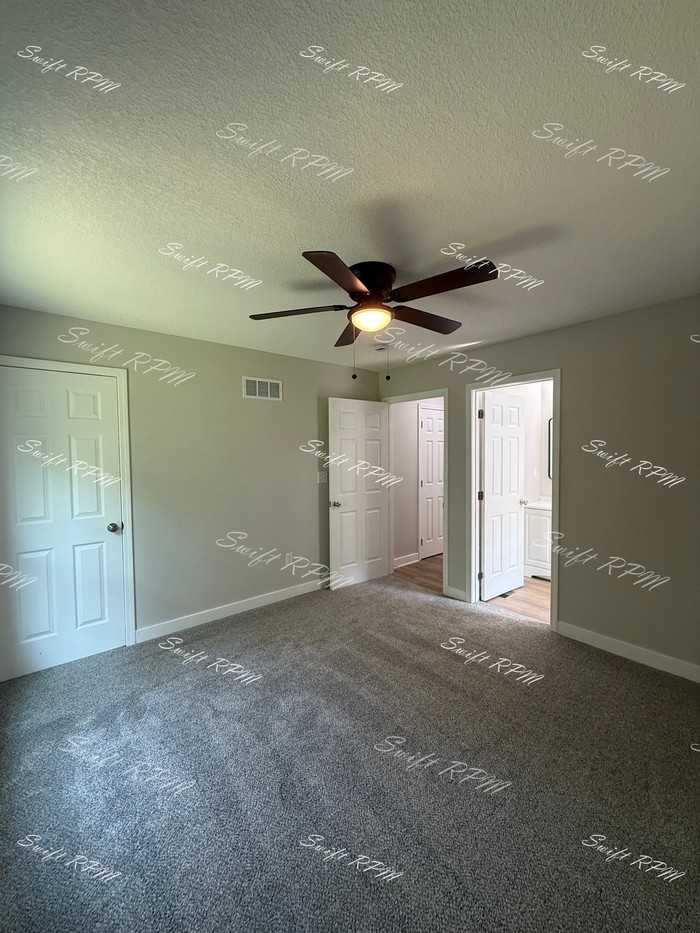1038 Oakland Ave #1 - Photo 6 of 19