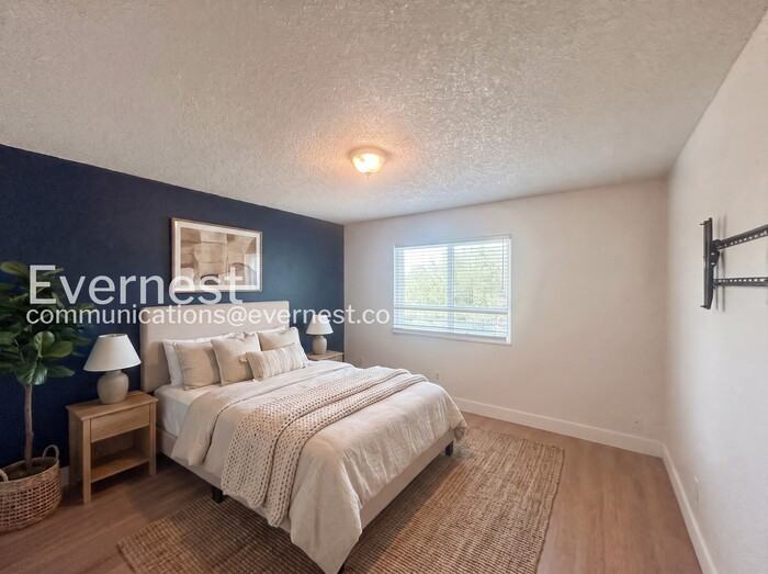 6980 Goldfield Dr - Photo 4 of 26
