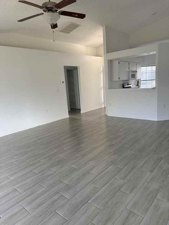 612 Lakemont Dr - Photo 5 of 9