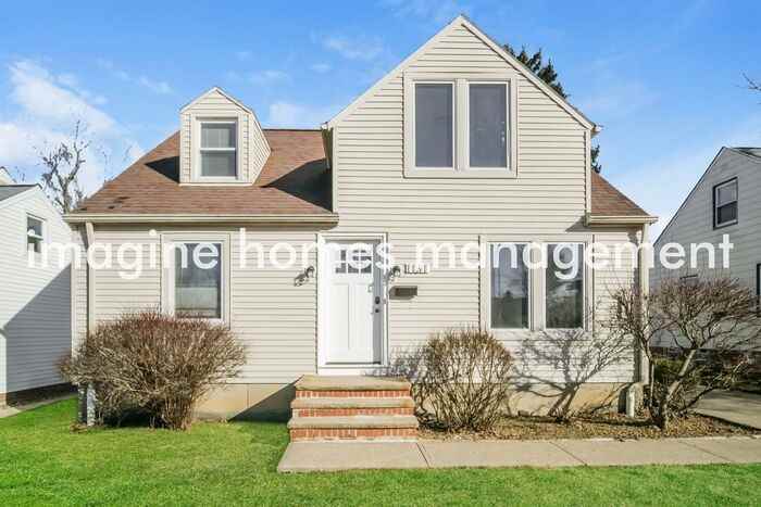 1131 Belrose Rd