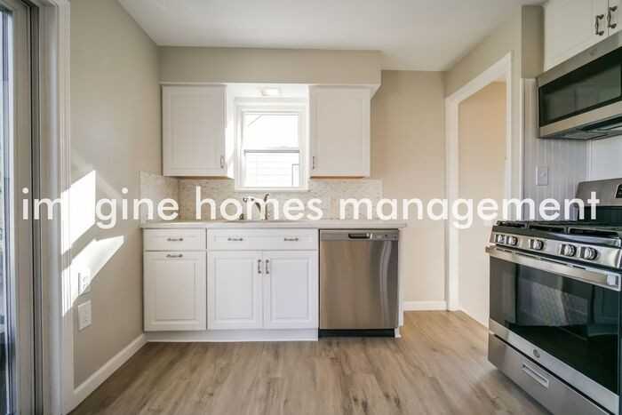 1131 Belrose Rd - Photo 6 of 18