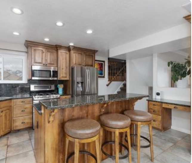 2212 N 700 W - Photo 2 of 26
