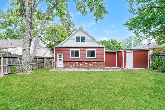 14612 Summit Ave - Photo 2 of 3
