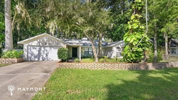 featured image of 2 Woodgate Ct