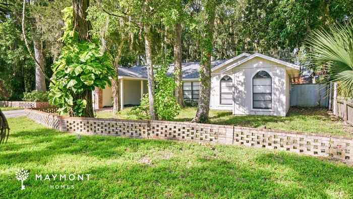 2 Woodgate Ct - Photo 2 of 3