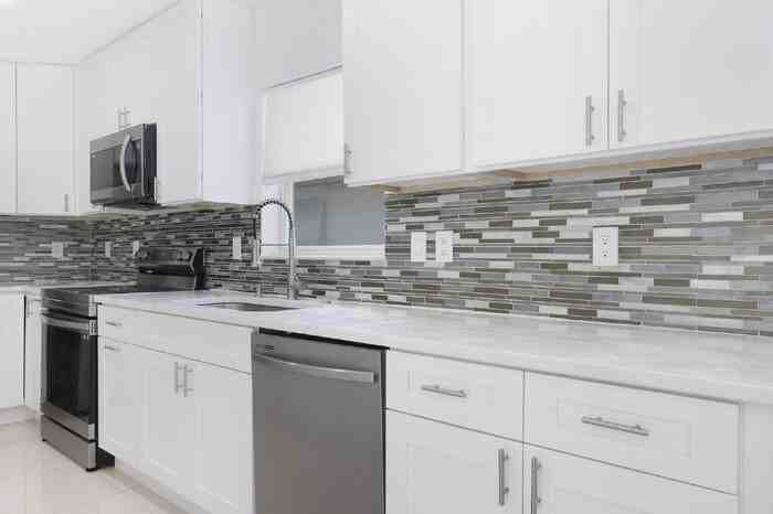 3725 31st Ave N - Photo 7 of 32