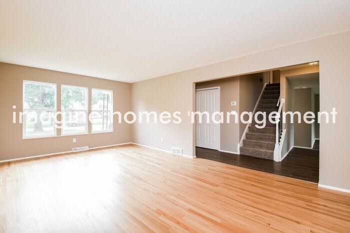 6602 Forest Glen Ave - Photo 5 of 19