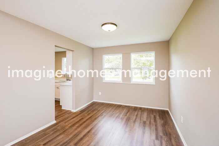 6602 Forest Glen Ave - Photo 6 of 19
