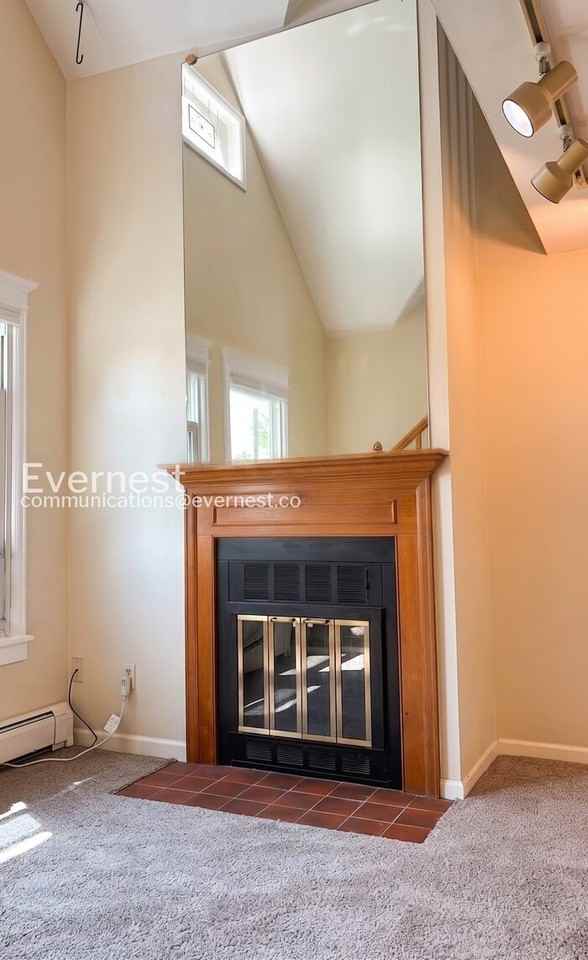 2205 Arapahoe Ave - Photo 6 of 18