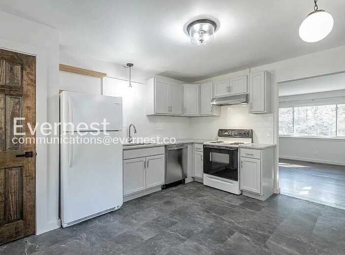 167 W Ridgewood Ave - Photo 4 of 10