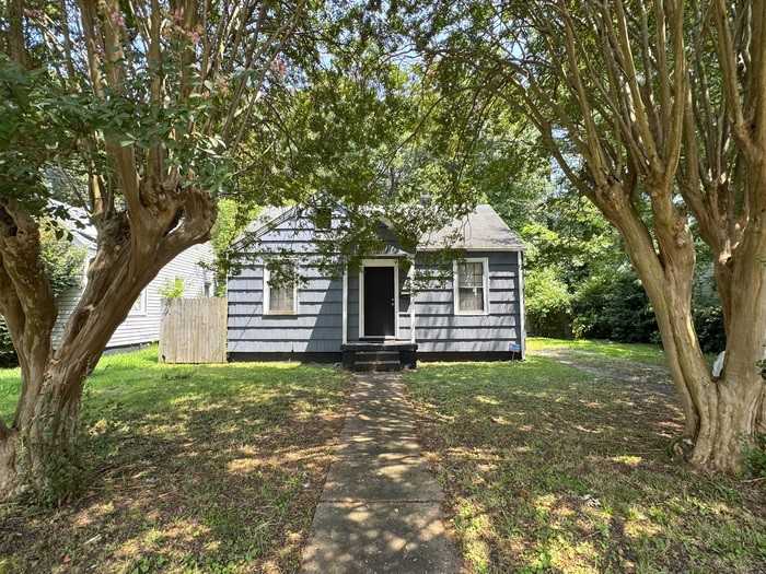 6232 Alexander St - Photo 2 of 9