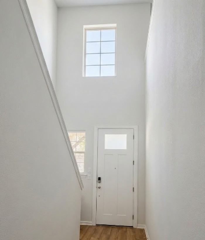 140 Ashbrook St - Photo 4 of 28
