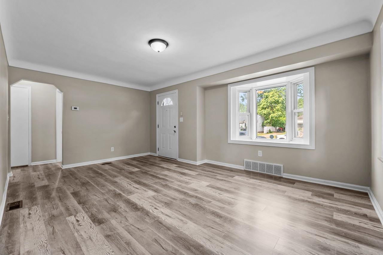 28526 Brentwood St #NA - Photo 3 of 18