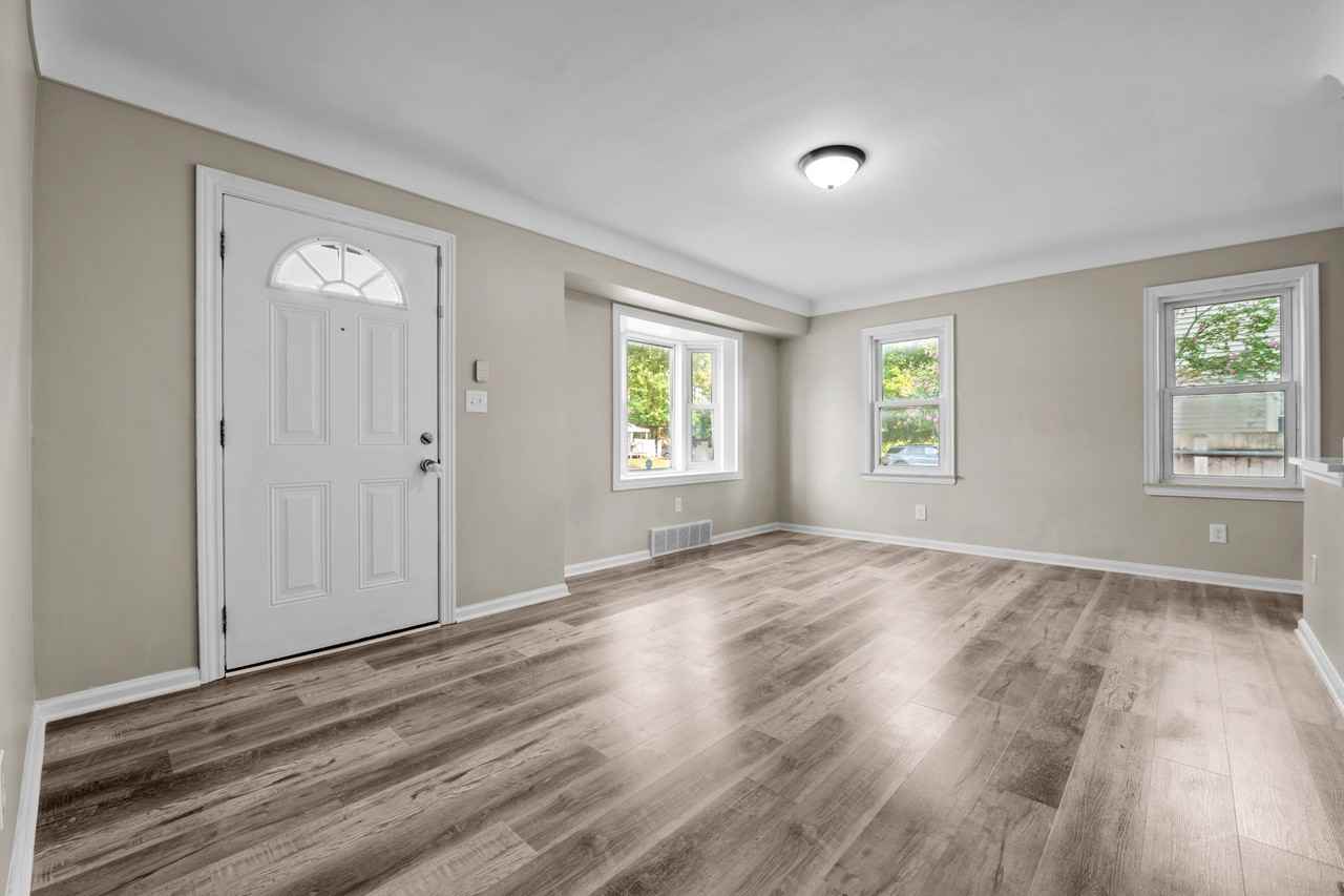 28526 Brentwood St #NA - Photo 4 of 18