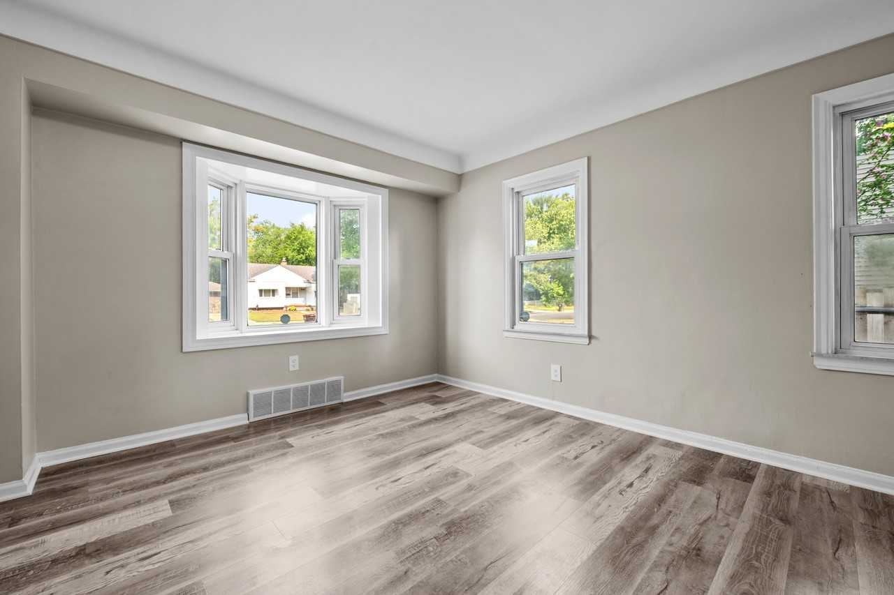 28526 Brentwood St #NA - Photo 5 of 18