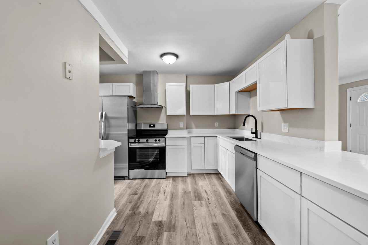 28526 Brentwood St #NA - Photo 7 of 18