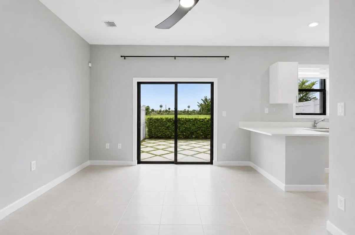 20478 Nw 4th Ave - Photo 6 of 14