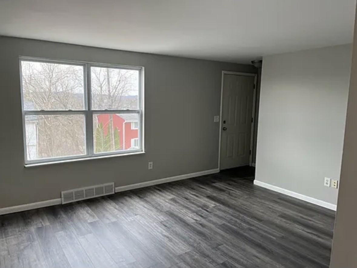 4272 Sample Ct #4272 - Photo 2 of 6