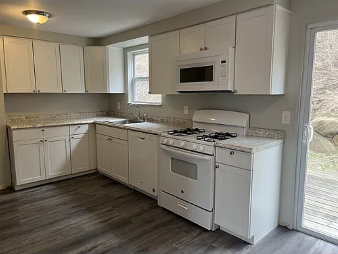 4272 Sample Ct #4272 - Photo 6 of 6